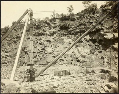 Photograph: Hand crane no. 6, Auckland Harbour Board quarry on Rangitoto Island, 1919.; Auckland Harbour Board. Engineer's Dept.; 2010.132.288