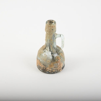 Vinegar or sauce bottle with handle; 2017.8.18