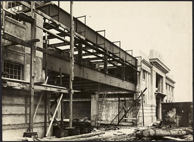 Photograph: Construction of Princes Wharf, 1923.; Auckland Harbour Board. Engineer's Dept.; 2010.132.53