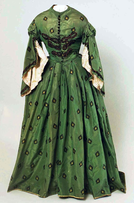 Dress, Wedding; c.1860; 948/23.1-3 - South Canterbury Museum on NZMuseums