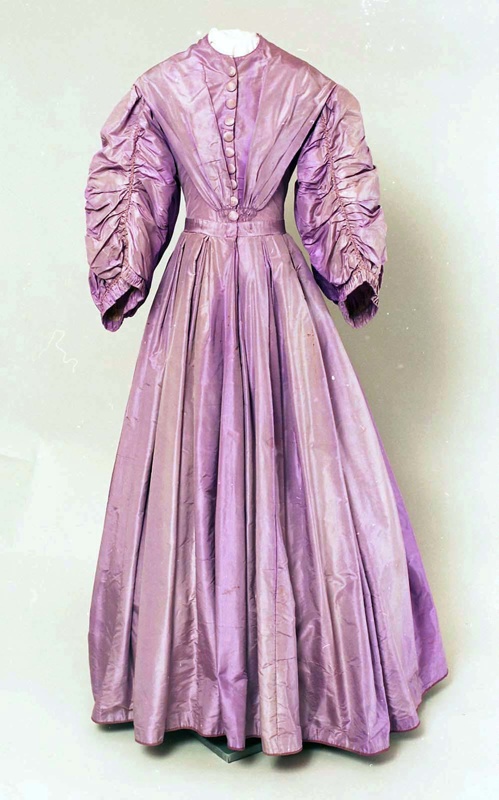 Dress, Wedding; 1863; 956/16.1 on eHive