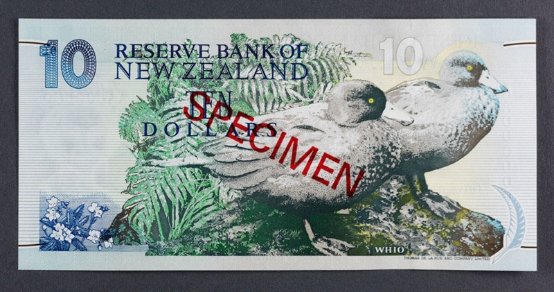 Reserve Bank of New Zealand Ten Dollars Specimen AA000000 on NZ Museums