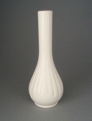 Bud vase; Crown Lynn Potteries Limited; 1962-1969; 2008.1.796