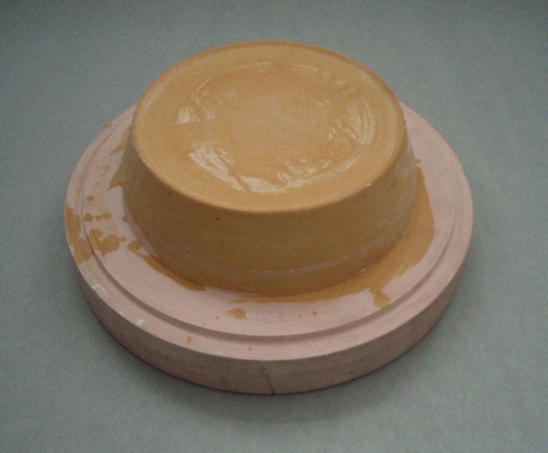 Case - baker; Crown Lynn Potteries Limited; 1980-1989; 2009.1.1342 Case - baker; Crown Lynn Potteries Limited; 1980-1989; 2009.1.1342