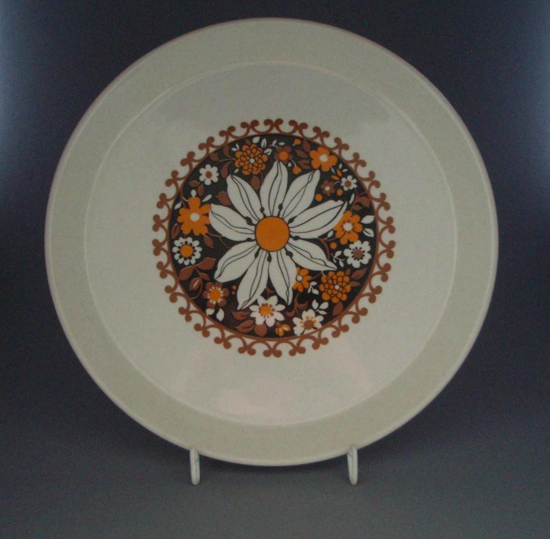 Dinner Plate Valencia Crown Lynn Potteries Limited 1971 1985 2008