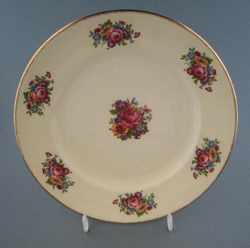 Cake plate - floral; Crown Lynn Potteries Limited; 1965-1975; 2009.1.1111 Cake plate - floral; Crown Lynn Potteries Limited; 1965-1975; 2009.1.1111