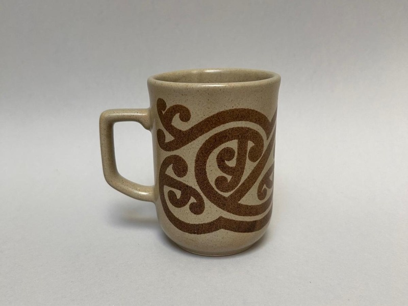 Mug - koru; Crown Lynn Potteries Limited; 2017.32.2