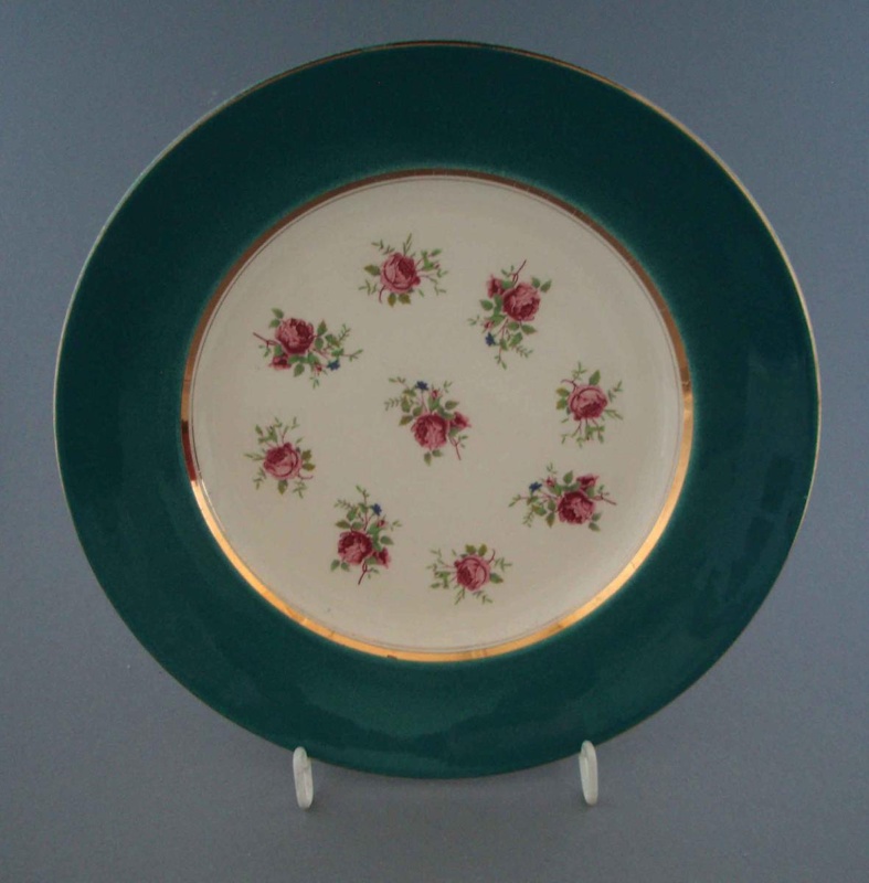 Cake plate - floral; Crown Lynn Potteries Limited; 1960-1969; 2009.1.1112 Cake plate - floral; Crown Lynn Potteries Limited; 1960-1969; 2009.1.1112