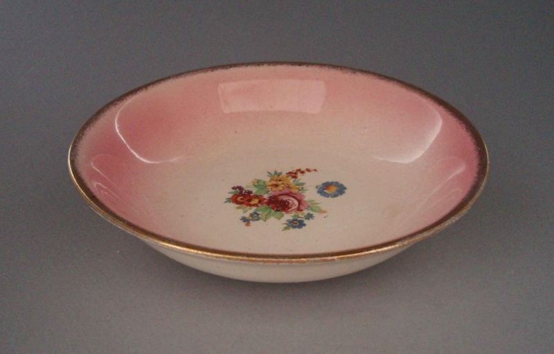 Bowl; Crown Lynn Potteries Limited; 1950-1965; 2008.1.1444