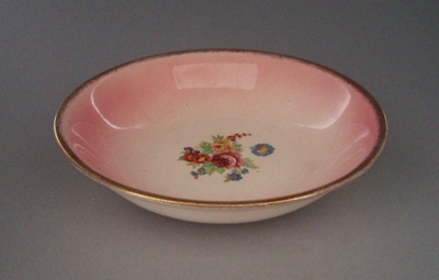 Bowl; Crown Lynn Potteries Limited; 1950-1965; 2008.1.1444