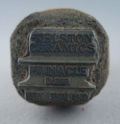 Backstamp - Pinnacle; Crown Lynn Potteries Limited; 1965-1985; 2008.1.2128