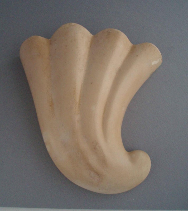 Wall vase; Crown Lynn Potteries Limited; 1946-1965; 2008.1.1448