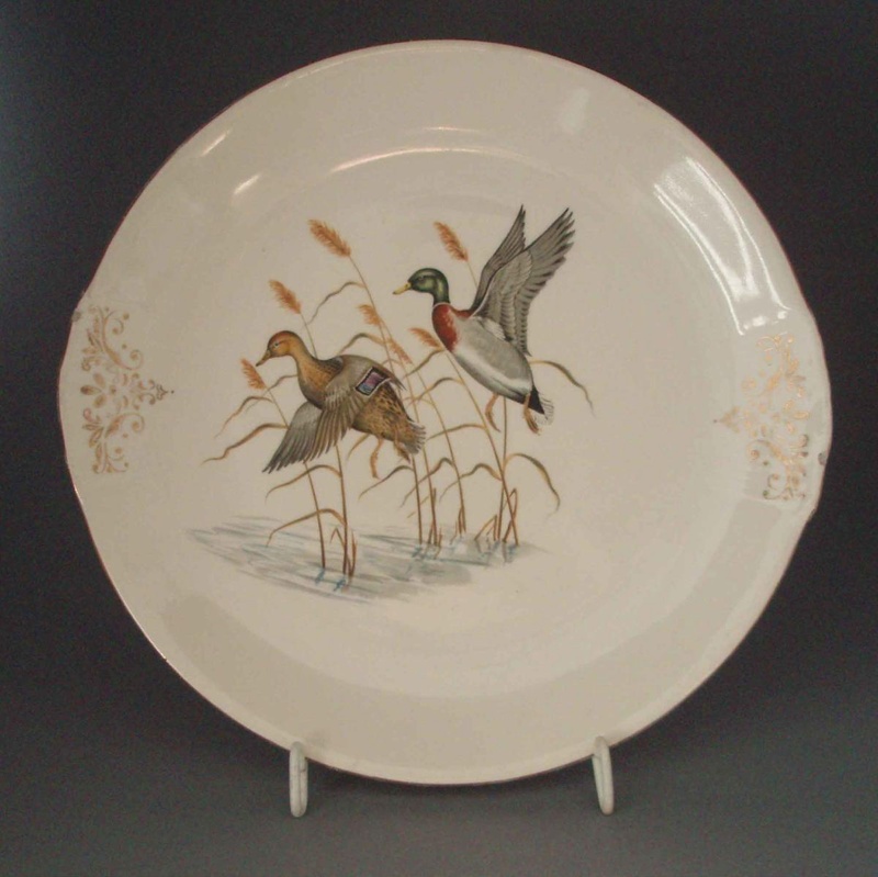 Cake plate - Wildlife pattern; Crown Lynn Potteries Limited; 1955-1965; 2008.1.935 Cake plate - Wildlife pattern; Crown Lynn Potteries Limited; 1955-1965; 2008.1.935