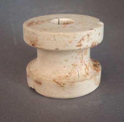 Ceramic insulator; Crown Lynn Technical Ceramics Limited; 1940-1980; 2010.1.15