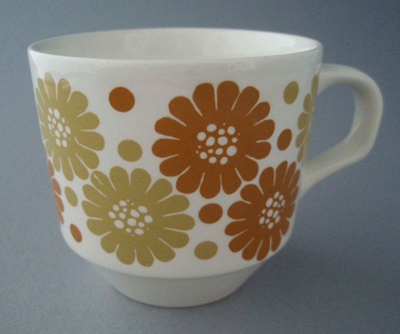 Cup - Boutique pattern; Crown Lynn Potteries Limited; 1967-1972; 2008.1.1859