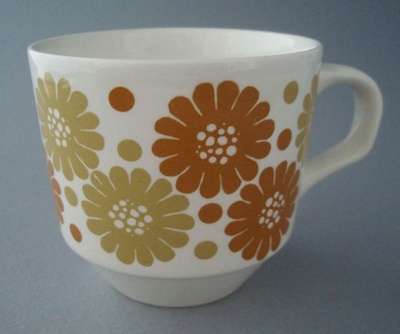 Cup - Boutique pattern; Crown Lynn Potteries Limited; 1967-1972; 2008.1.1859