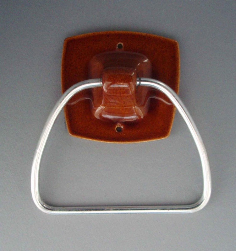 Towel ring; Crown Lynn Technical Ceramics Limited; 1968-1988; 2008.1.1335