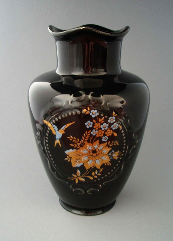 Vase - floral; Titian Potteries (1965) Limited; 1979-1988; 2008.1.364