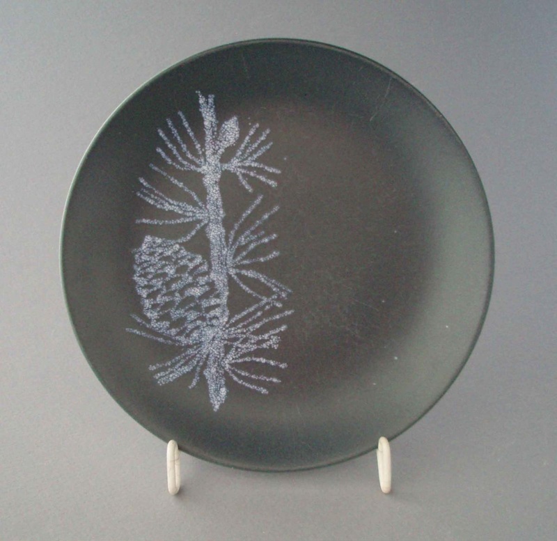 Bread and butter plate - Pine pattern; Crown Lynn Potteries Limited; 1966-1972; 2008.1.639 Bread and butter plate - Pine pattern; Crown Lynn Potteries Limited; 1966-1972; 2008.1.639