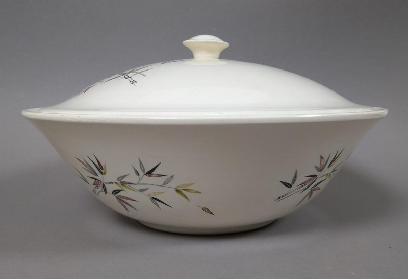 Tureen - Green bamboo pattern; Crown Lynn Potteries Limited; 1962-1975; 2016.48.66