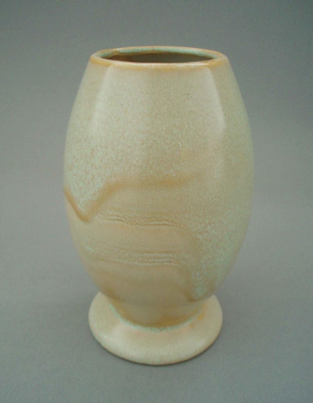 Vase; Amalgamated Brick and Pipe Company Limited; 1946-1960; 2008.1.204