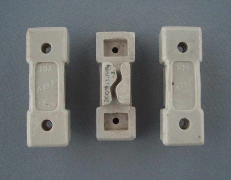 Oven fuse holders - A.B.P.; Crown Lynn Technical Ceramics Limited; 1940-1980; 2009.1.1494.1-3