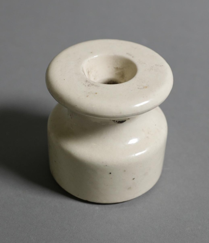 Insulator; 2015.1.152