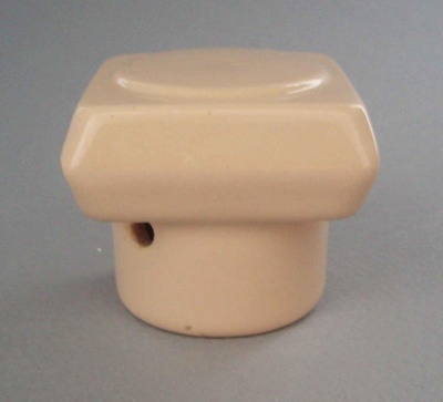 Tap handle; Crown Lynn Technical Ceramics Limited; 1950-1975; 2008.1.685
