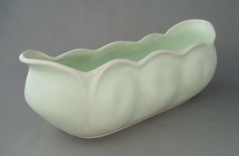Trough; Crown Lynn Potteries Limited; 1948-1955; 2008.1.484