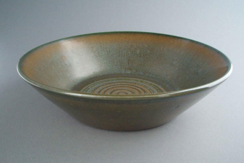 Vegetable bowl - Twilight pattern; Crown Lynn Potteries Limited; 1971-1985; 2008.1.1057