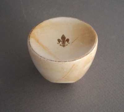 Door knob; Crown Lynn Technical Ceramics Limited; 1967-1977; 2010.1.51