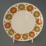 Bread and butter plate - Boutique pattern; Crown Lynn Potteries Limited; 1965-1975; 2009.1.902