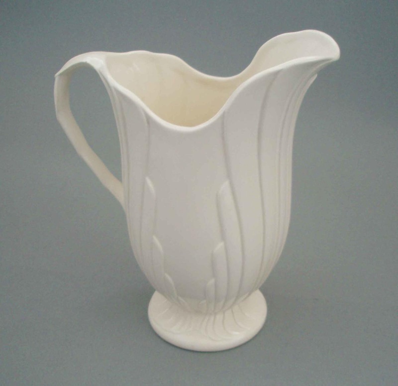 Vase - jug shaped; Crown Lynn Potteries Limited; 1960-1965; 2008.1.215