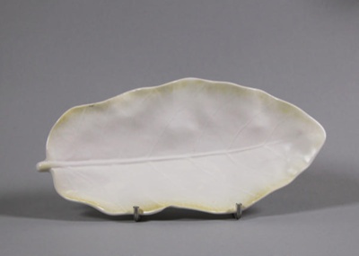 Platter - puka; Studio Ceramics NZ Ltd; 2017.1.216