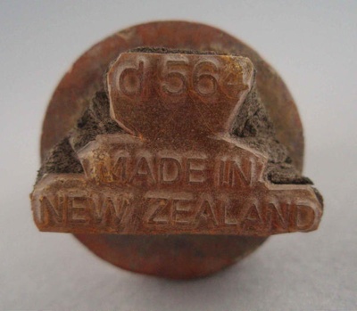 Backstamp - d.554; Crown Lynn Potteries Limited; 1982-1987; 2008.1.2095