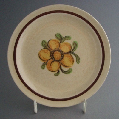 Bread and butter plate - Mandy pattern; Crown Lynn Potteries Limited; 1977-1986; 2008.1.1590
