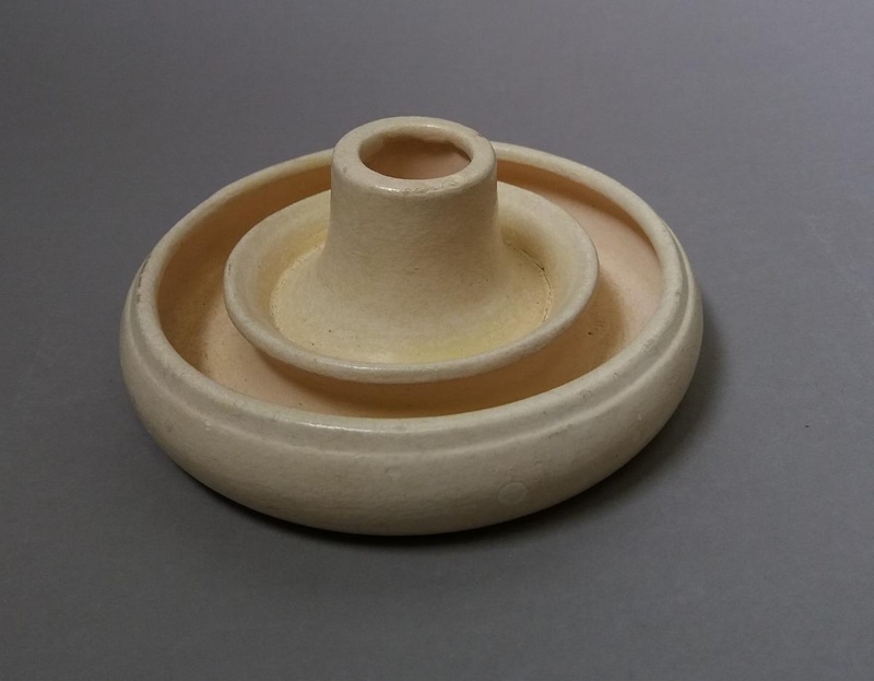 Candlestick; Crown Lynn Potteries Limited; 1940s; 2016.24.5
