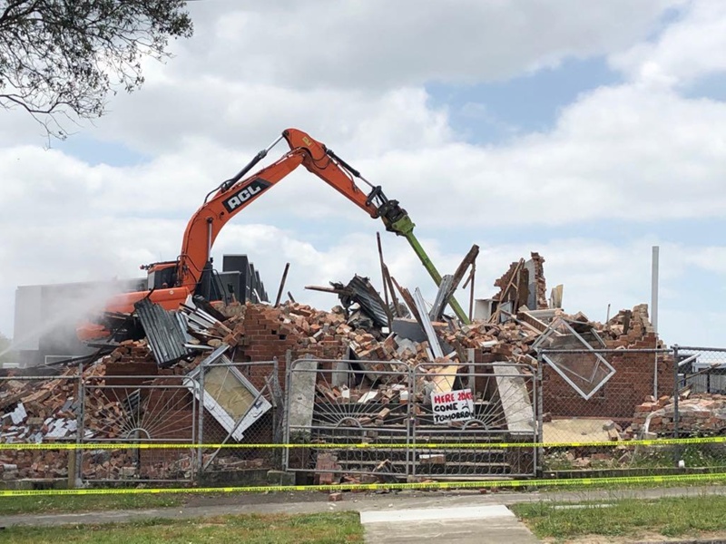 Digital photograph showing the demolition of St Andrews Community Hall; Stephen Green; 27 Nov 2019; 2019.6.6