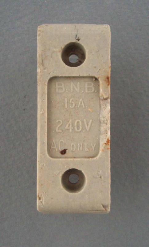 Oven fuse holder - B.N.B.; Crown Lynn Technical Ceramics Limited; 1940-1980; 2009.1.1502