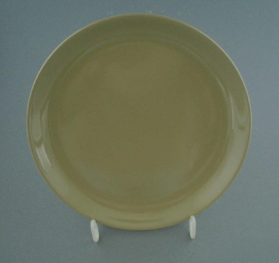 Bread and butter plate - Colour glaze; Crown Lynn Potteries Limited; 1982-1989; 2009.1.1022