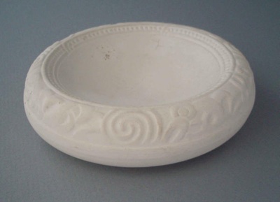 Ashtray - bisque; Crown Lynn Potteries Limited; 1980-1989; 2008.1.396