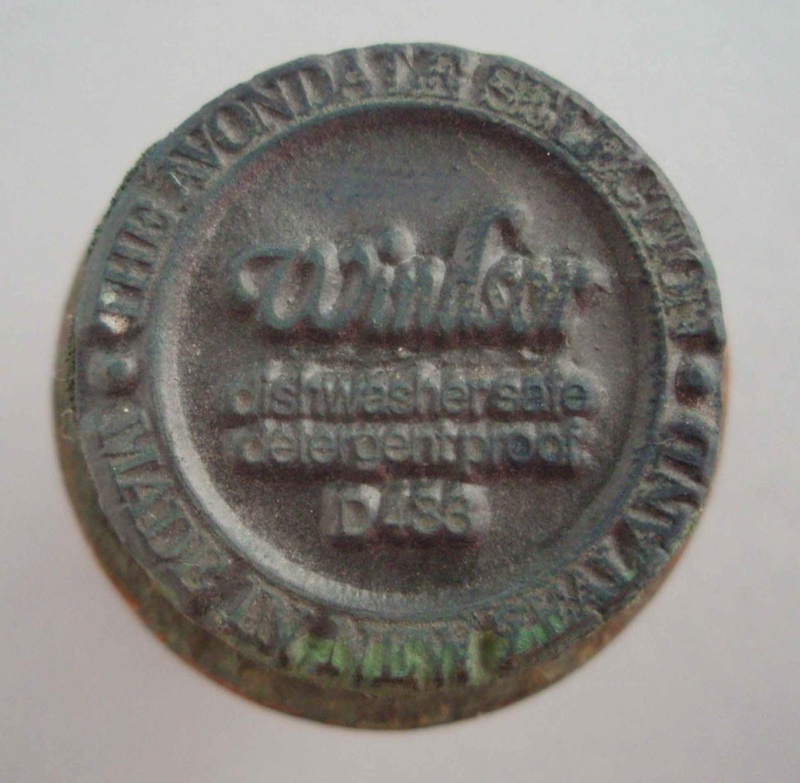 Backstamp - Windsor; Crown Lynn Potteries Limited; 1977-1985; 2008.1.1677