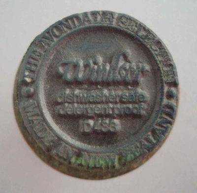 Backstamp - Windsor; Crown Lynn Potteries Limited; 1977-1985; 2008.1.1677