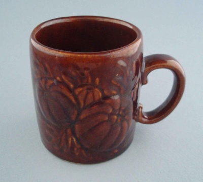 Mug - harvest; Titian Potteries (1965) Limited; 1974-1985; 2008.1.2291