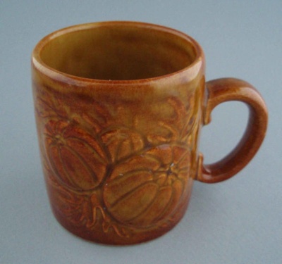 Mug - harvest; Titian Potteries (1965) Limited; 1974-1985; 2008.1.2292