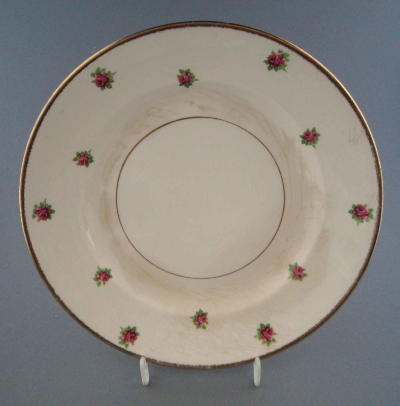 Cake plate - Rosina pattern; Crown Lynn Potteries Limited; 1960-1969; 2009.1.1106 Cake plate - Rosina pattern; Crown Lynn Potteries Limited; 1960-1969; 2009.1.1106