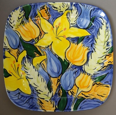 Platter - yellow/orange flowers; Studio Ceramics NZ Ltd; 2001; 2017.1.145