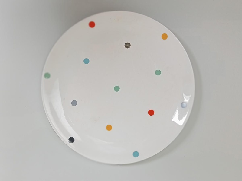 Dinner Plate - Gigi British; Crown Lynn Potteries Limited; 1950s; 2016.48.122 Dinner Plate - Gigi British; Crown Lynn Potteries Limited; 1950s; 2016.48.122
