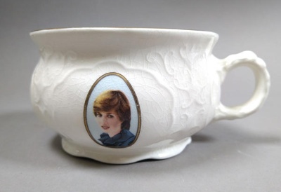 Decorative chamber pot - Charles and Diana; Crown Lynn Potteries Limited; 1981; 2016.48.46