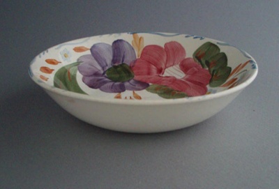 Bowl - Fleurette pattern; Crown Lynn Potteries Limited; 1959-1979; 2008.1.2602